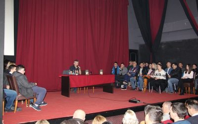 Др Неле Карајлић промовисао своје књиге у Зворнику