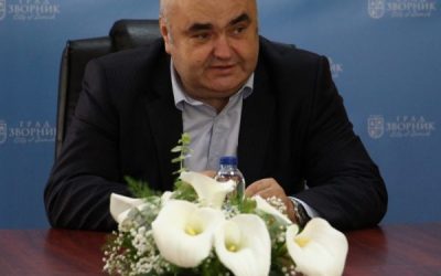 НОВОГОДИШЊА ЧЕСТИТКА ГРАДОНАЧЕЛНИКА ЗВОРНИКА