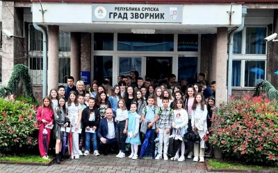 Градоначелник уручио награде најбољим основцима и средњошколцима
