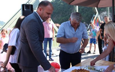 Одржани сусрет „Мостови и људи“ и тематска шетња