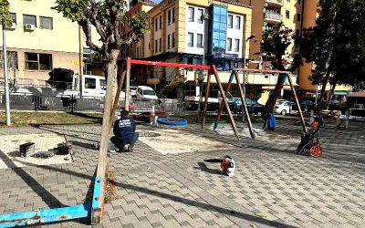 Почела реконструкција градског паркића