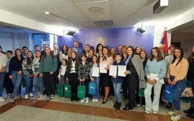 Градоначелник Зворника честитао ученицима успјех – Дан сигурнијег интернета