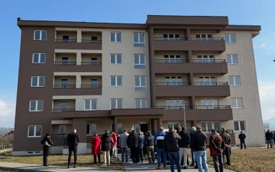 У Каракају уручени кључеви за нову зграду социјалног становања