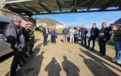Градоначелник и амбасадорка Чешке обишли акцију претраге корита Дрине
